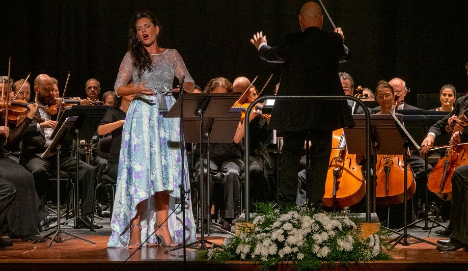 Vanessa Goikoetxea derrocha musicalidad en una noche única acompañada por la OSG